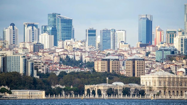 العقارات التجارية والسكنية في المراكز التجارية في اسطنبول